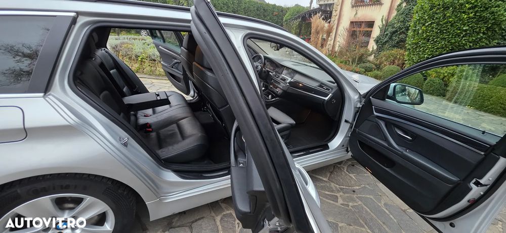 BMW Seria 5 530d xDrive Aut. Modern Line - 39