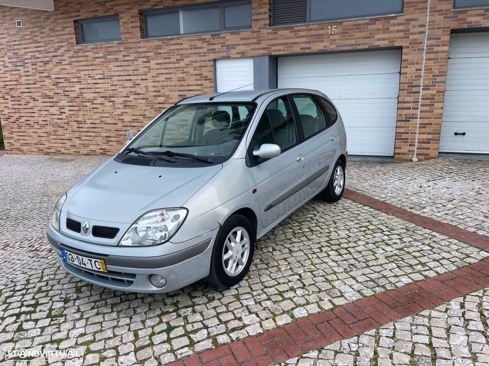 Renault Scénic - 1
