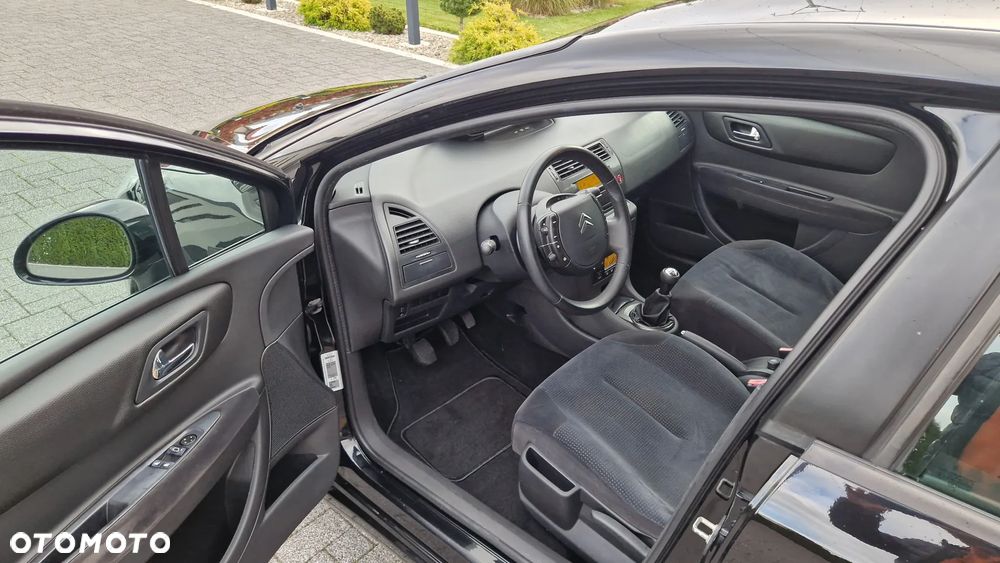 Citroën C4 1.4 16V Style - 7