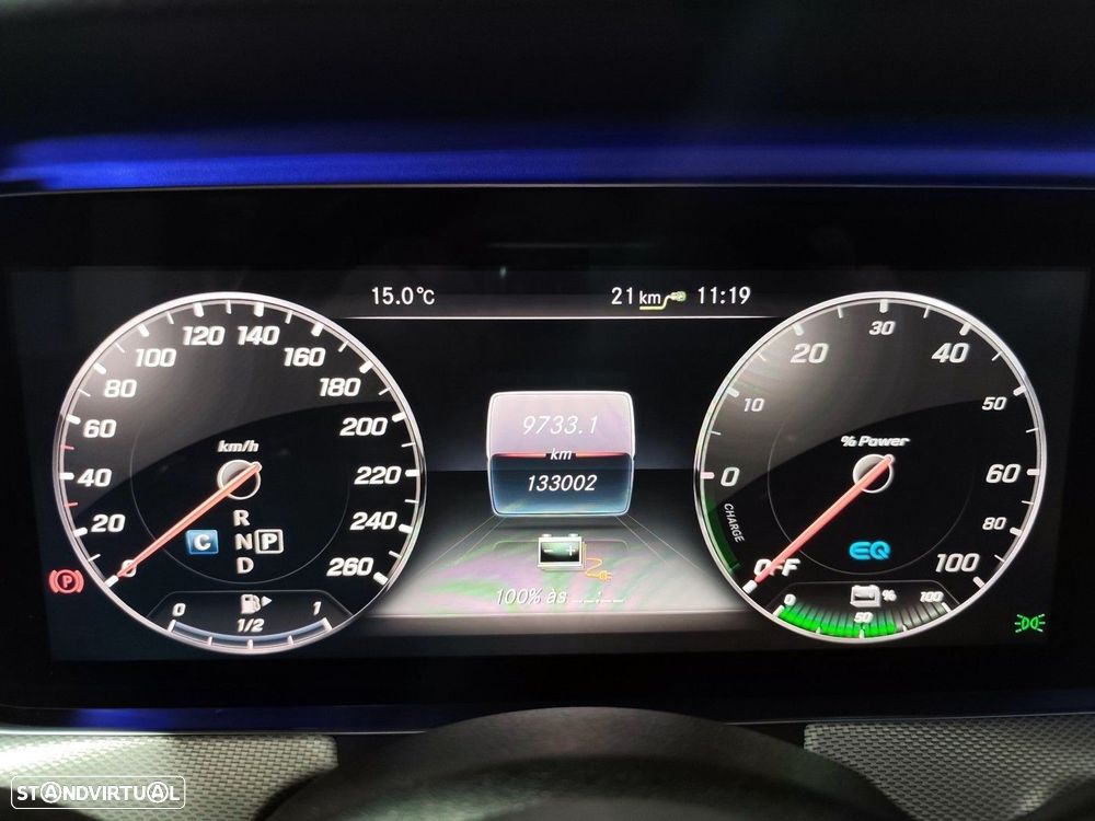 Mercedes-Benz E 300 de AMG Line - 26