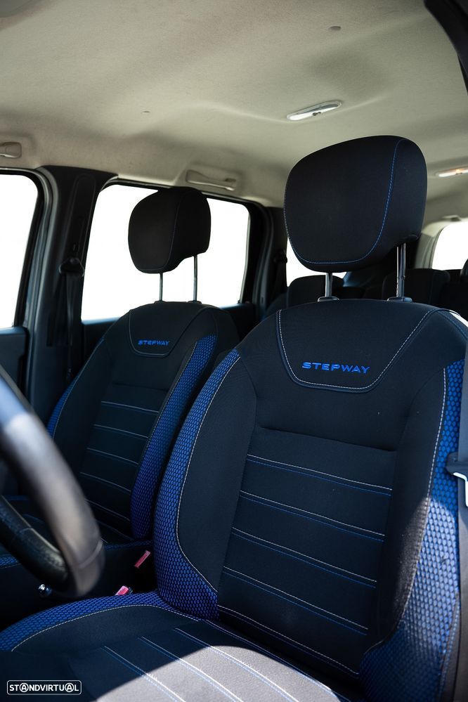 Dacia Lodgy 1.5 Blue dCi Stepway 7L - 16