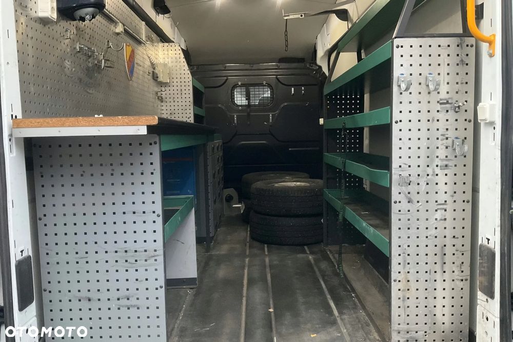 Ford 350 2.0 TDCi FWD - 10