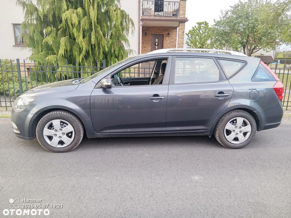 Kia Ceed 1.6 Crdi Comfort + - 7