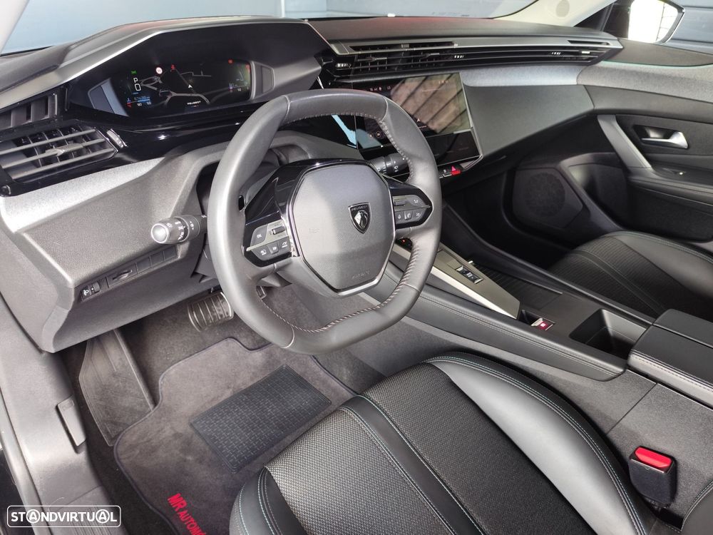 Peugeot 308 1.2 PureTech Allure EAT8 - 33