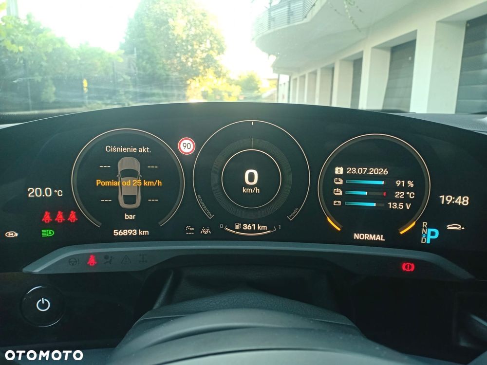 Porsche Taycan Turbo - 13
