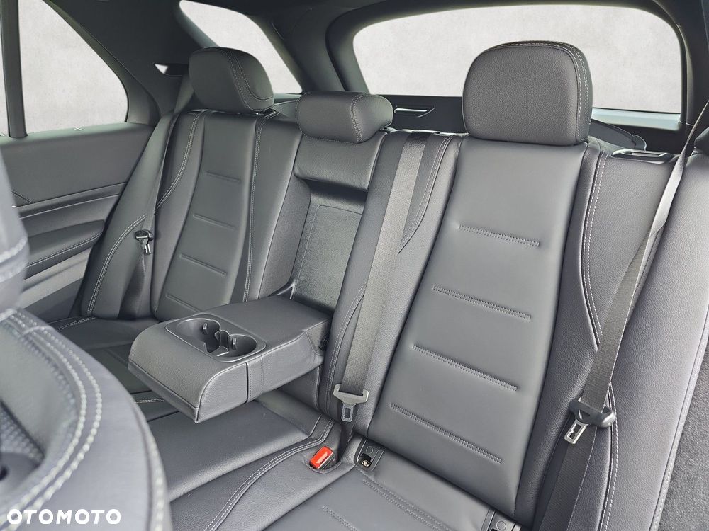 Mercedes-Benz GLE - 12