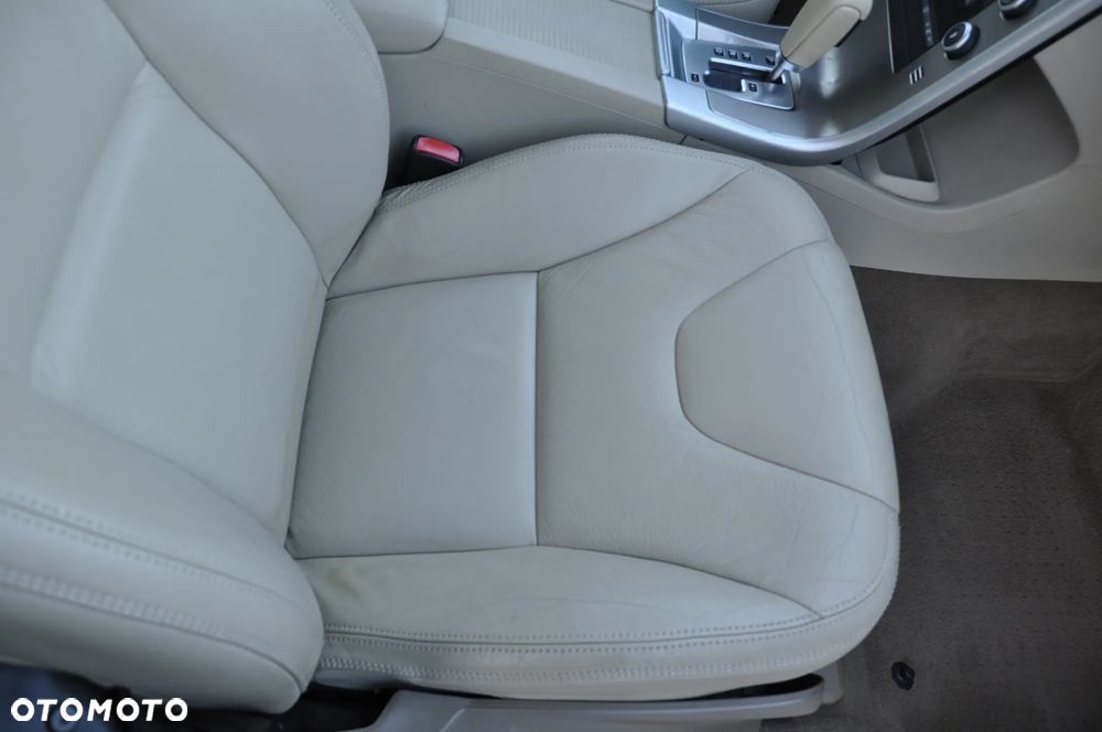 Volvo XC 60 - 25