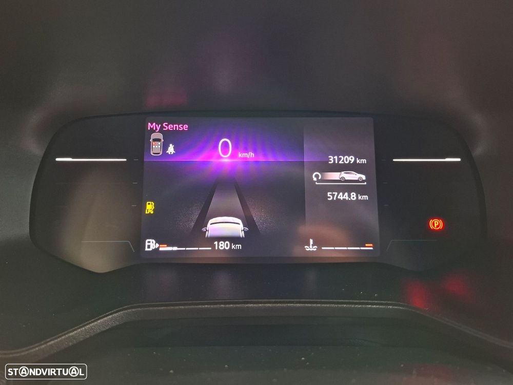 Renault Clio 1.0 TCe Techno Bi-Fuel - 15