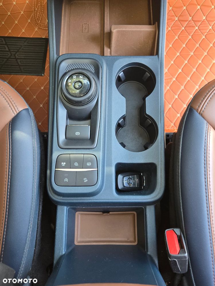 Ford Maverick - 23