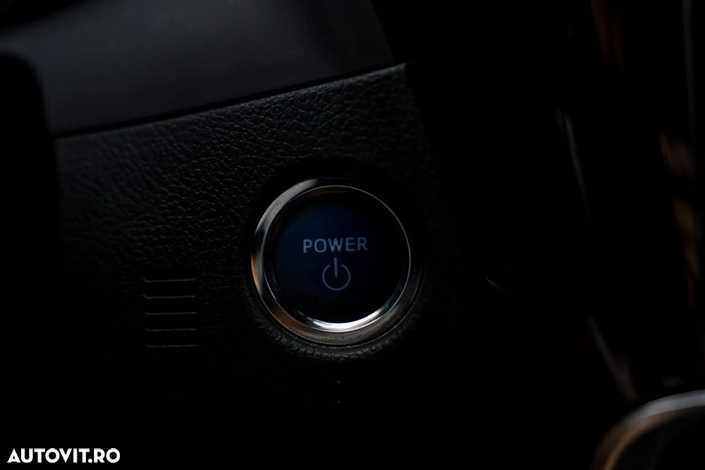 Toyota Auris 1.8 VVT-i Hybrid Automatik Touring Sports Edition - 27