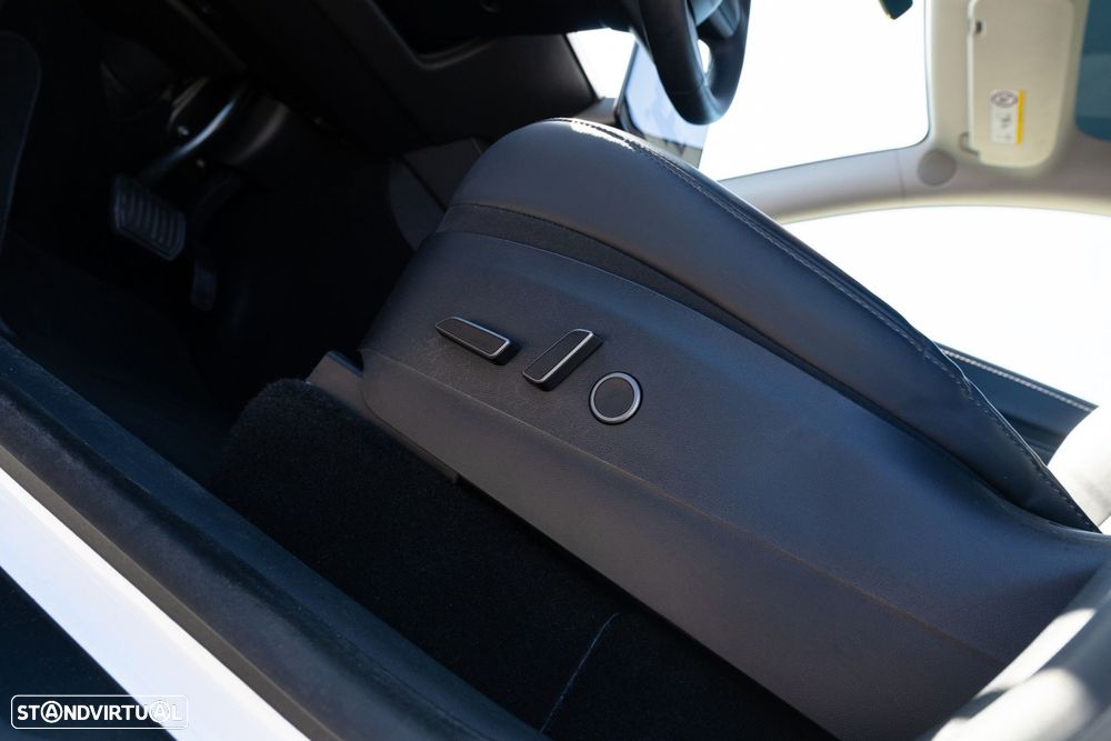 Tesla Model Y Long Range Tração Integral - 14