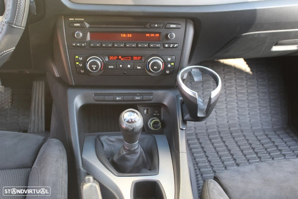 BMW X1 18 d sDrive Pack M - 26
