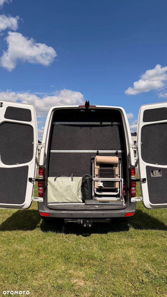 Mercedes-Benz Sprinter - 12