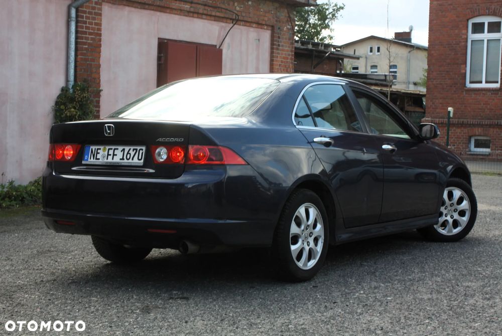 Honda Accord - 4