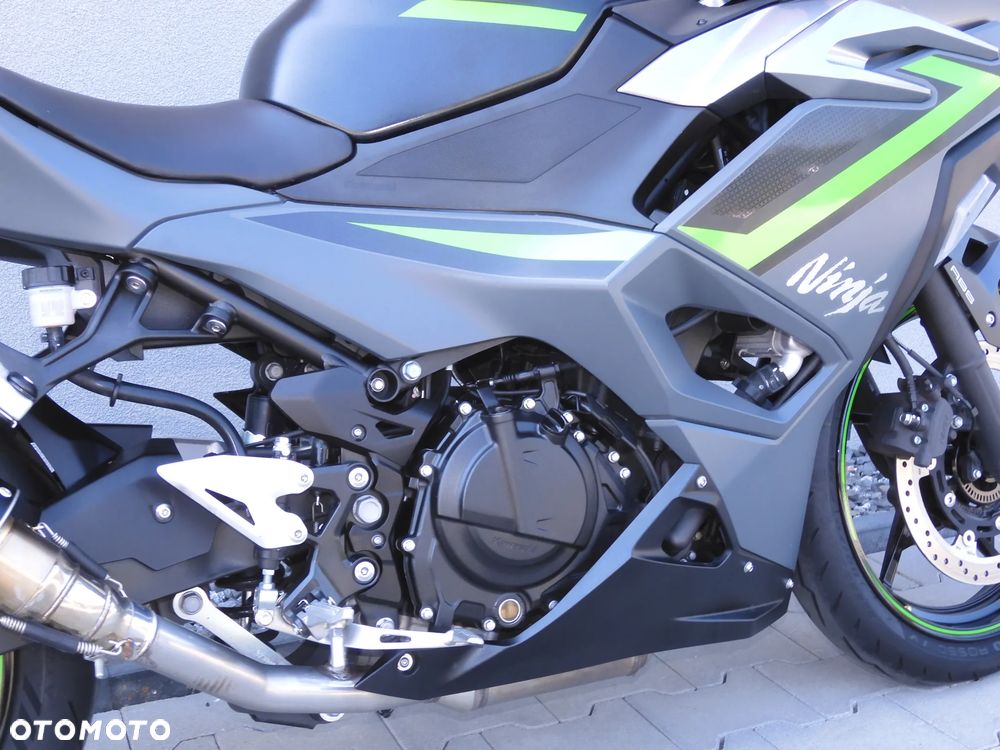 Kawasaki Ninja 500 - 11