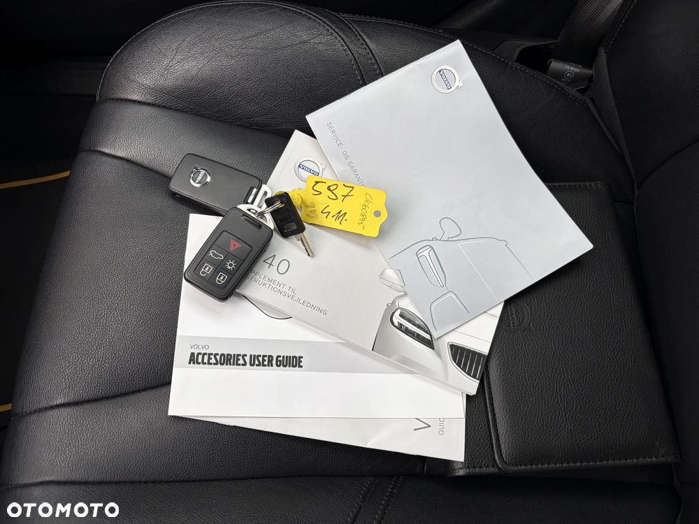Volvo V40 T3 Drive-E Momentum - 34