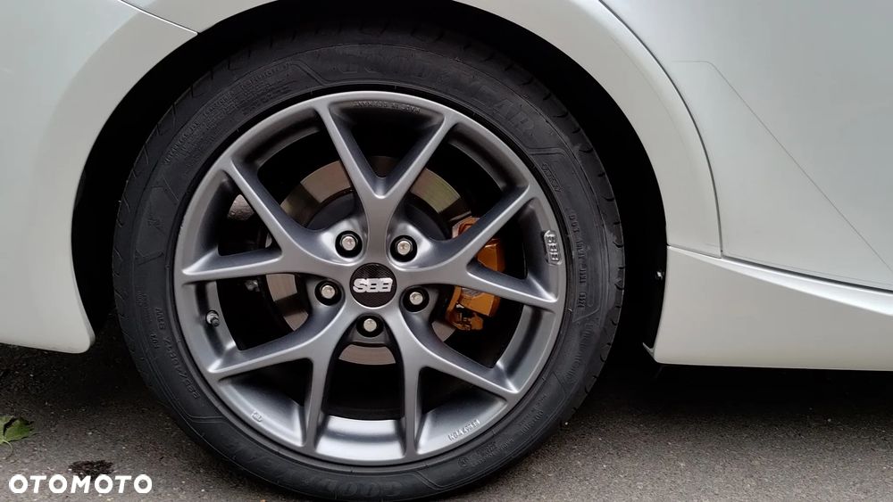 Lexus IS 200t Elite - 24