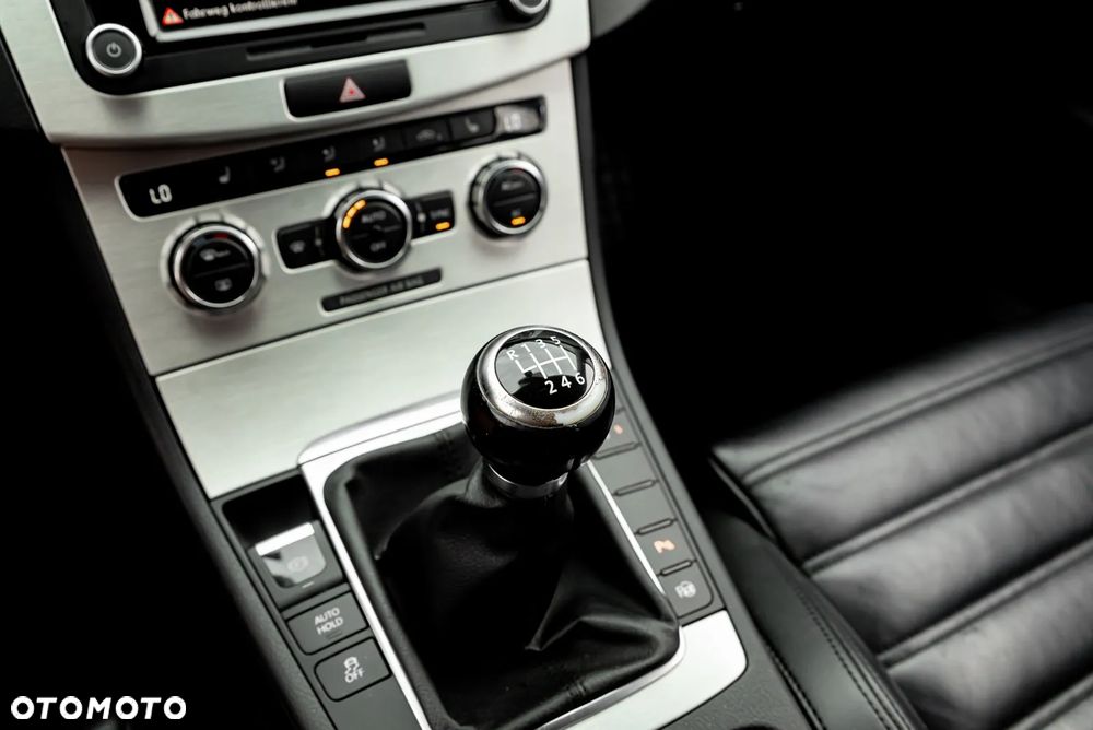 Volkswagen Passat Variant 2.0 TSI Highline - 36