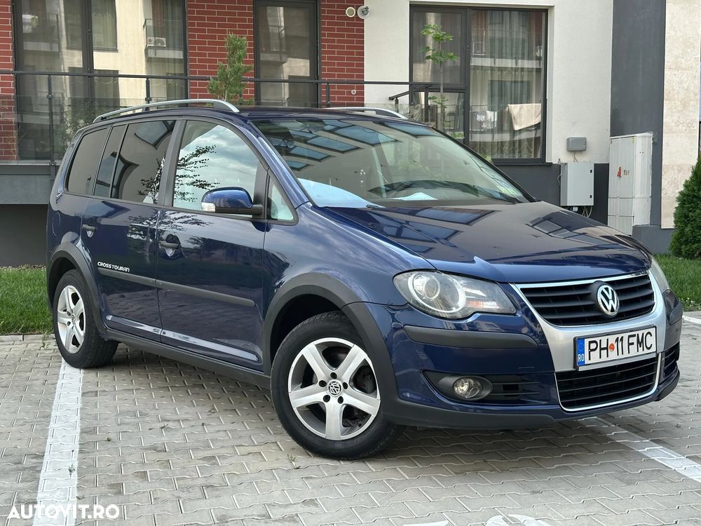 Volkswagen Touran 1.4 TSI Cross - 3