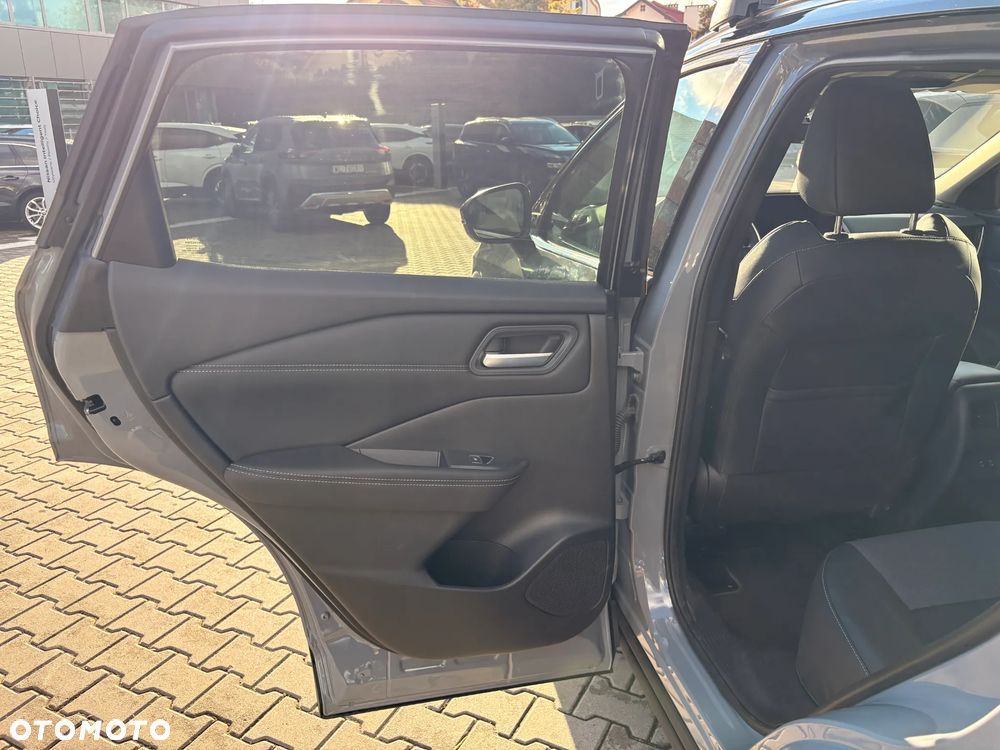 Nissan Qashqai 1.3 DIG-T mHEV N-Connecta Xtronic - 26