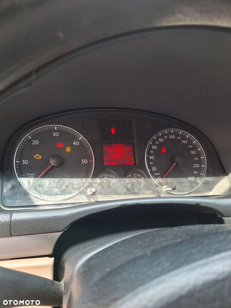 Volkswagen Touran 1.9 TDI Highline - 3