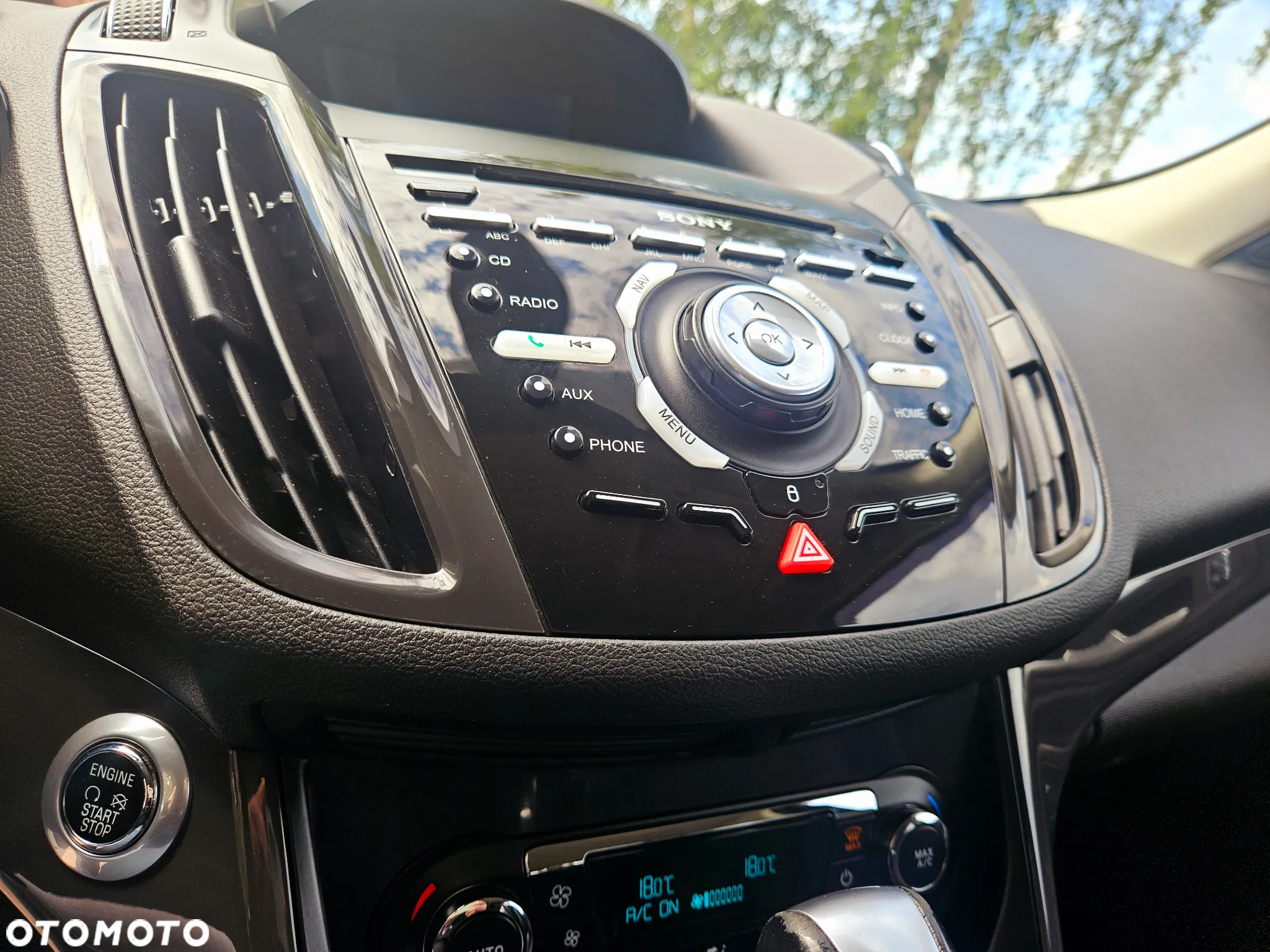 Ford Kuga 2.0 TDCi 4x4 Titanium - 32