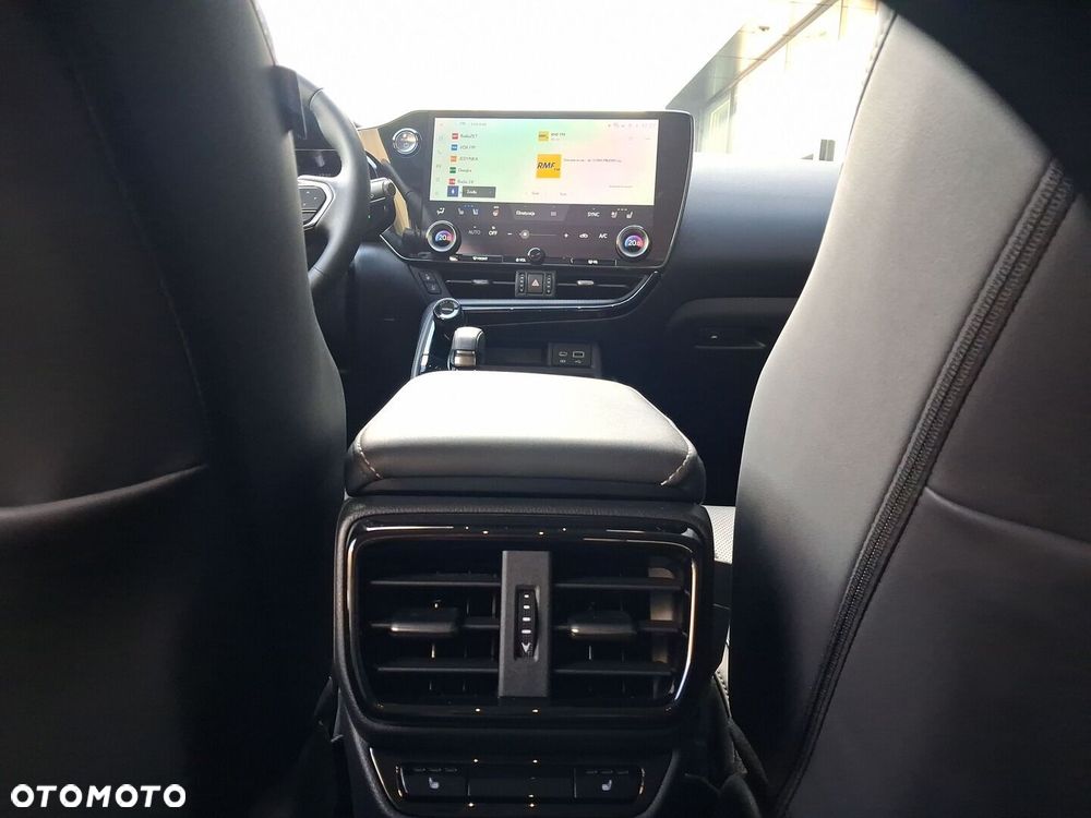 Lexus NX - 14