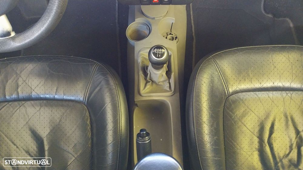 VW New Beetle 2.0 Highline - 7