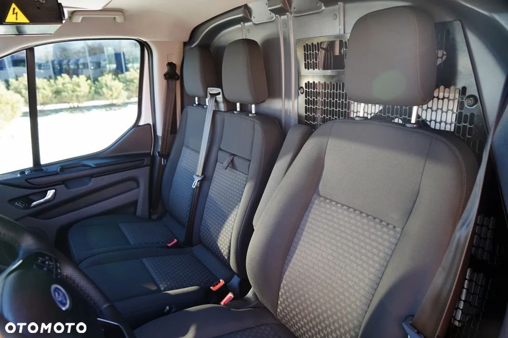 Ford TRANSIT / CHŁODNIA /  TRZY  ZABUDOWY IZOTERMICZNE / TRIO TEMPERATURA  / SPROWADZONY - 29