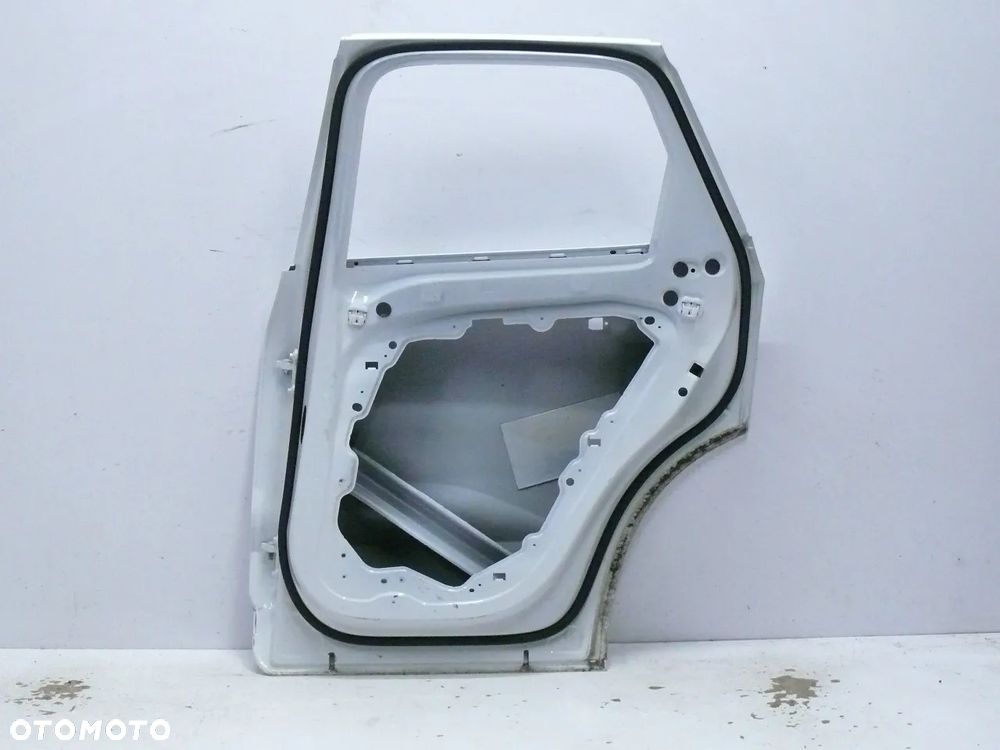 DRZWI TYLNE PRAWE VOLVO XC60 II 2017 PERŁA METALIK - 2
