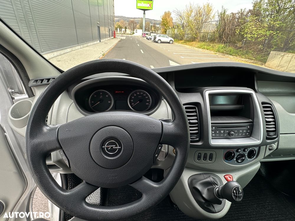 Opel Vivaro - 23