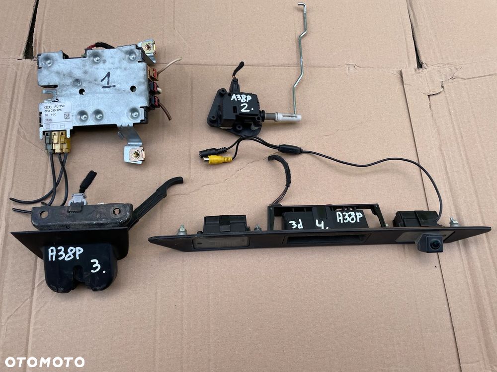 AUDI A3 8P 03- KLAMKA ZAMEK RYGIEL SILNICZEK SIŁOWNIK osprzęt klapy - 1