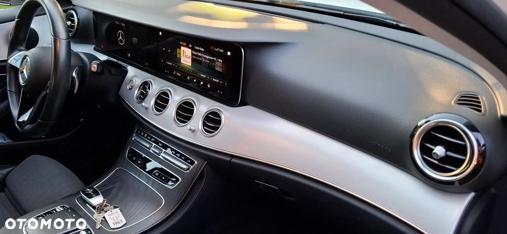 Mercedes-Benz Klasa E 200 d 9G-TRONIC - 25