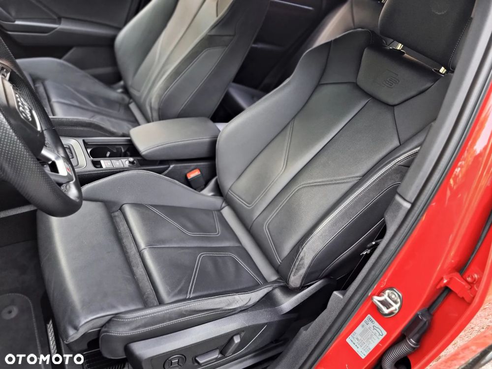 Audi Q3 Sportback 40 TDI quattro S tronic S line - 30