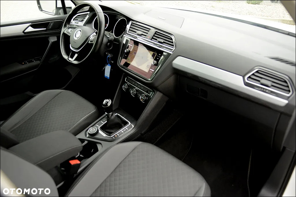 Volkswagen Tiguan 2.0 TDI SCR 4MOTION BlueMotion Technology Comfortline - 24