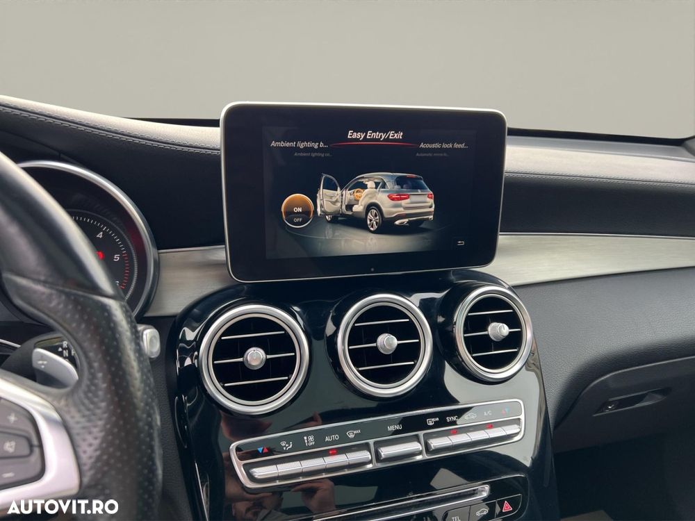 Mercedes-Benz GLC 250 d 4Matic 9G-TRONIC AMG Line - 24