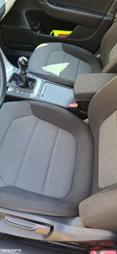 Volkswagen Passat 1.6 TDI BlueMotion - 23