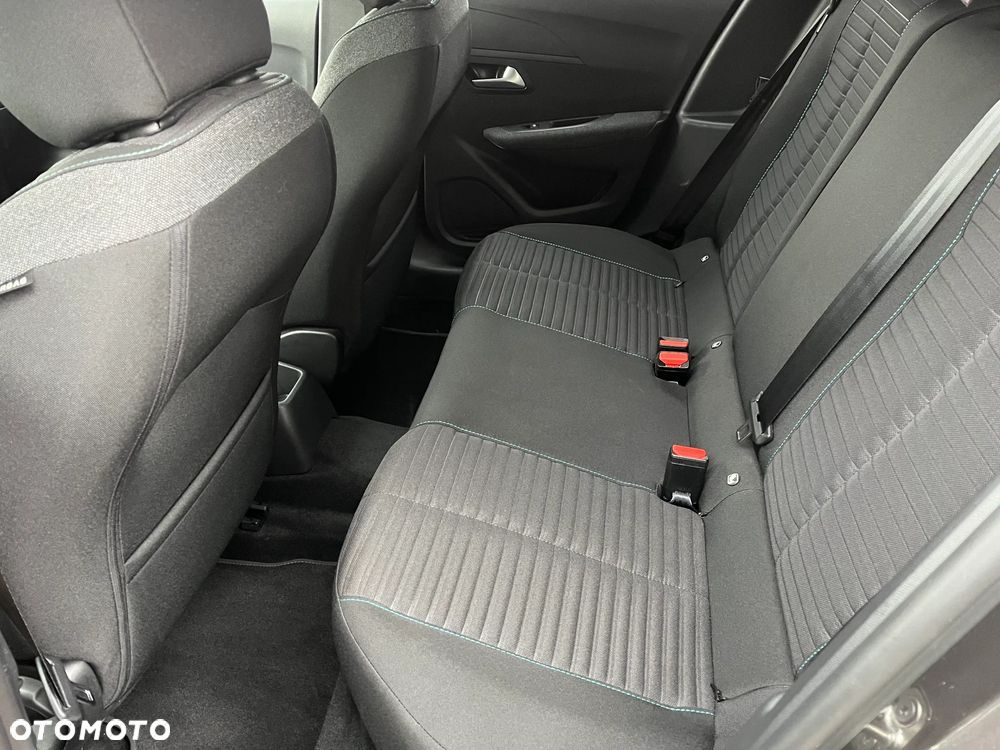 Peugeot 208 PureTech 100 EAT8 Allure - 15