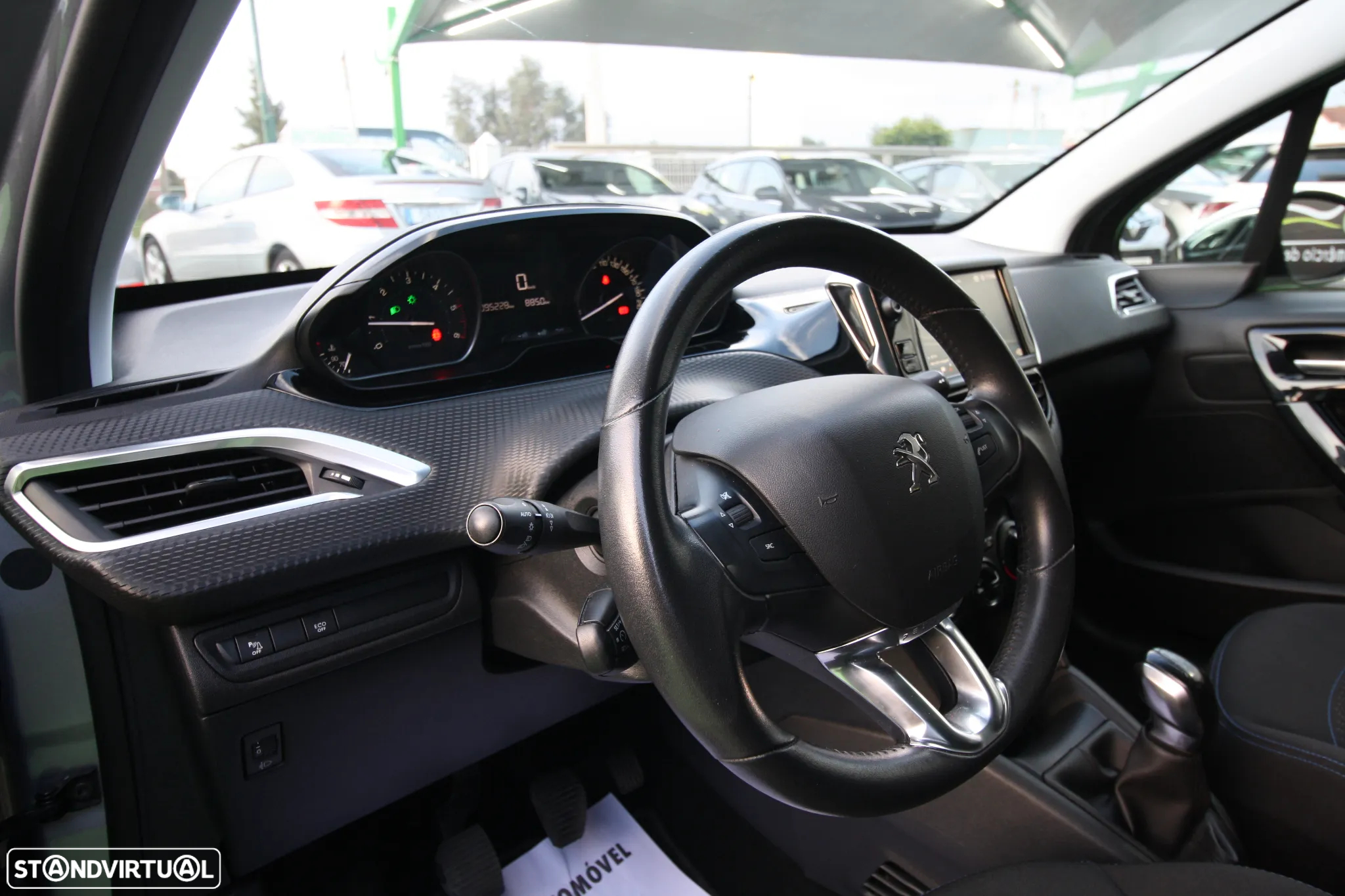 Peugeot 208 1.5 BlueHDi Signature - 17