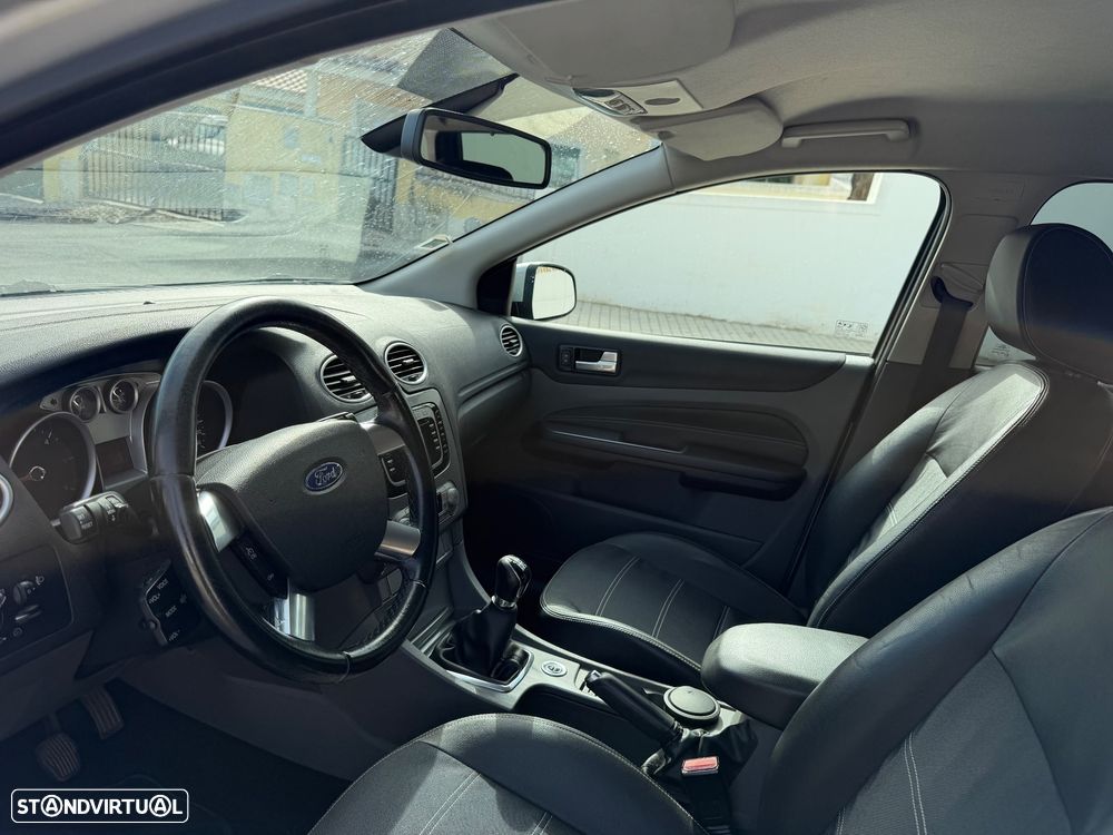 Ford Focus SW 1.6 TDCi Titanium - 13
