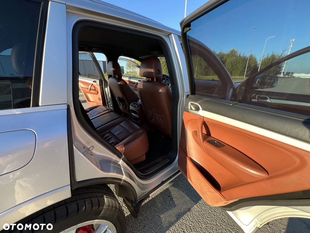 Porsche Cayenne - 23