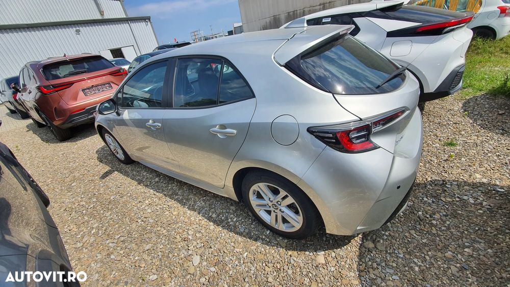 Toyota Corolla 1.8 HSD Business - 12