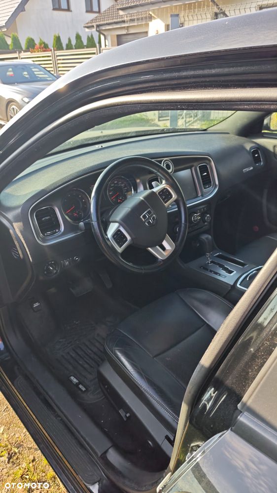 Dodge Charger 5.7 V8 RT - 4