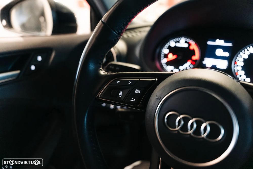 Audi A3 Limousine 30 TDI Design - 20