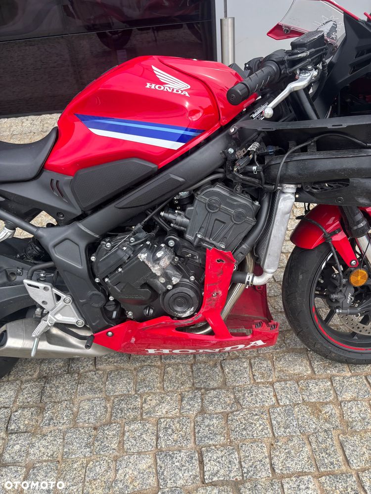 Honda CBR - 3