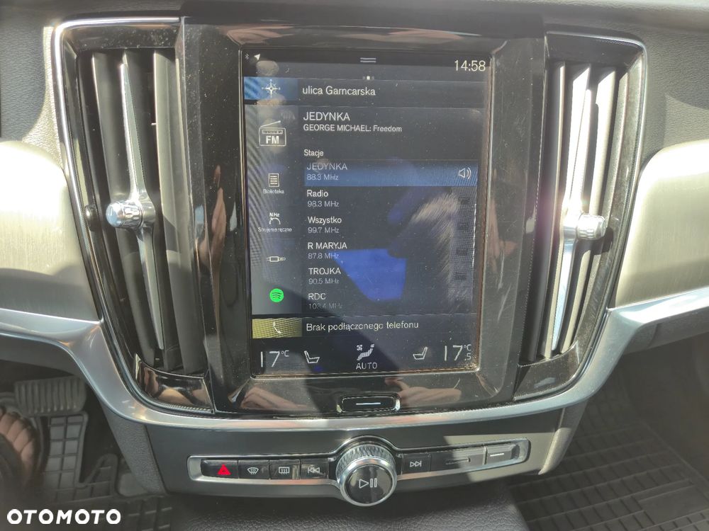 Volvo S90 D4 SCR Momentum - 23