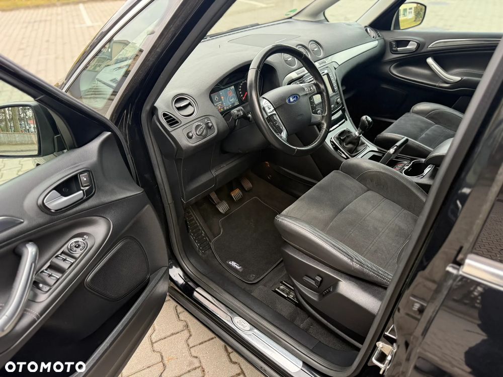 Ford S-Max 2.0 TDCi DPF Titanium X - 19