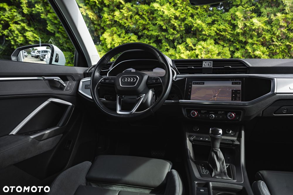 Audi Q3 - 24