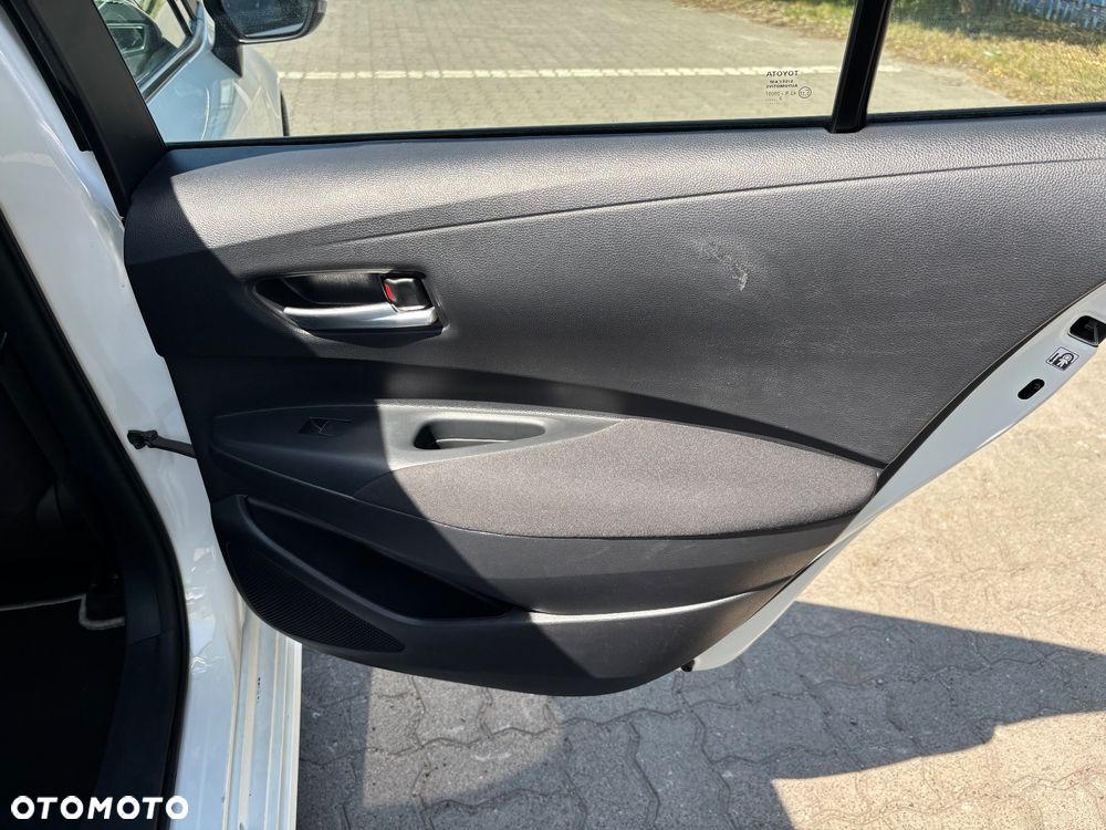 Toyota Corolla 1.8 Hybrid Executive - 16