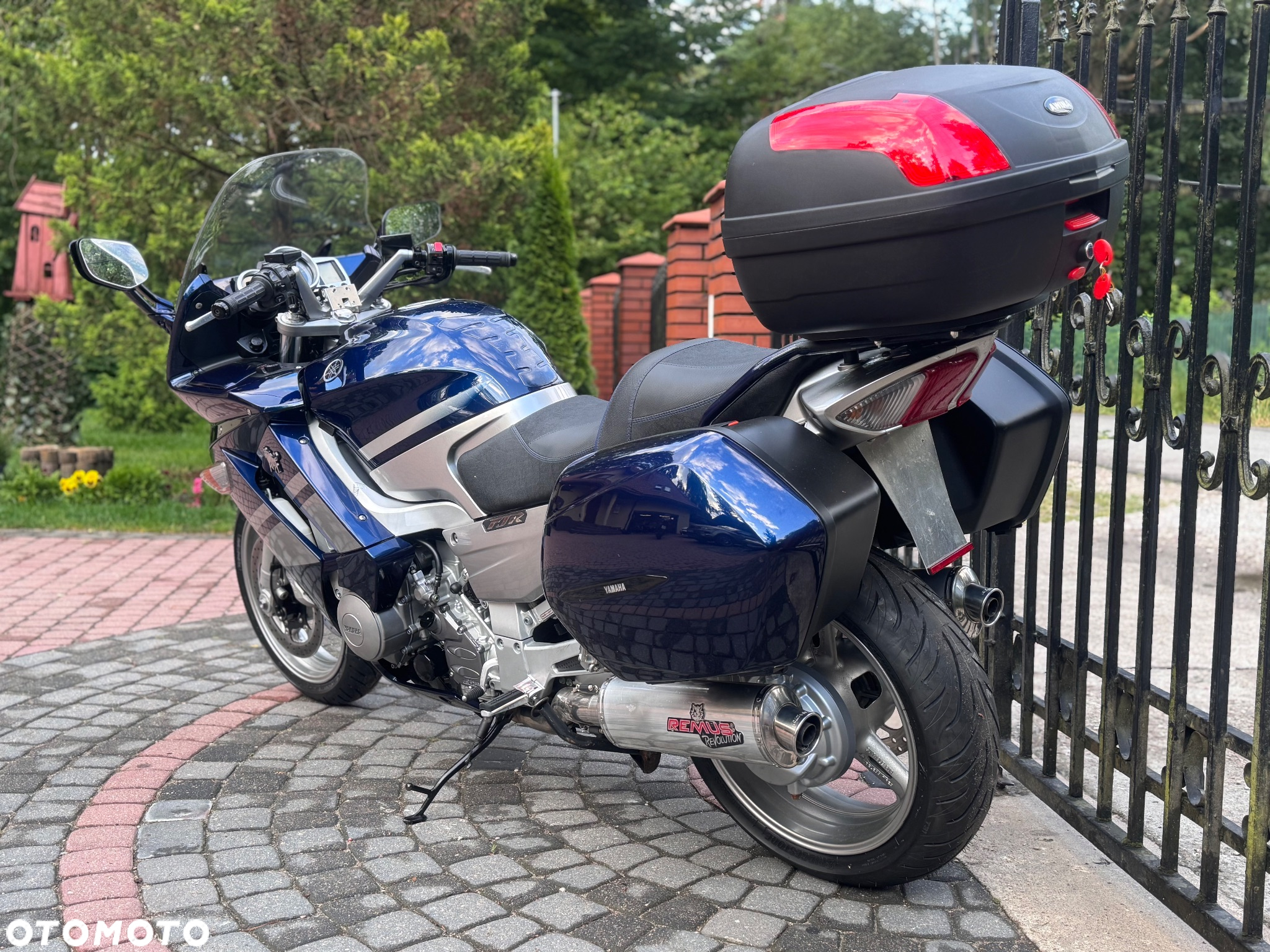 Yamaha FJR - 8
